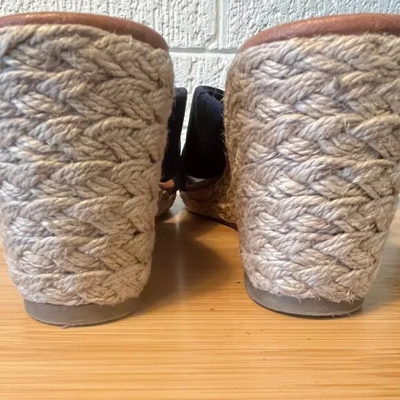 Tommy Bahama Navy Blue Stacey Wedge Espadrille Slip-on Sandals Size 8.5M - Picture 4 of 9